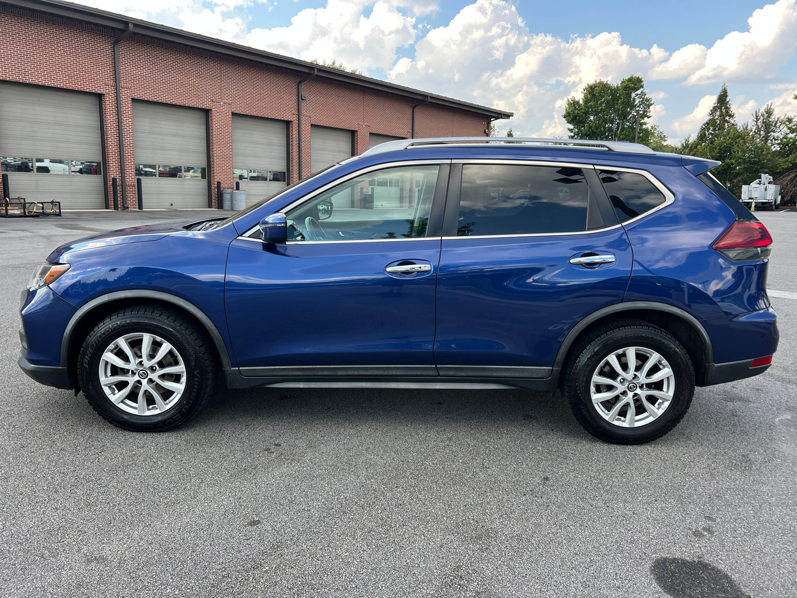 2018 Nissan Rogue SV 8