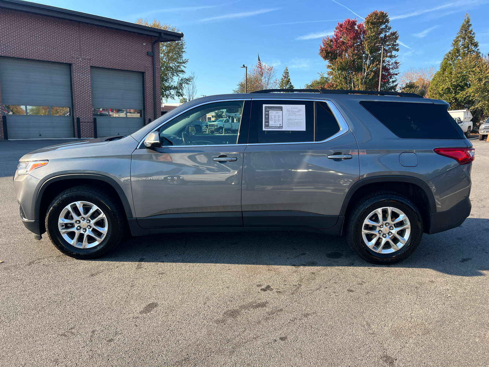 2020 Chevrolet Traverse LT 8