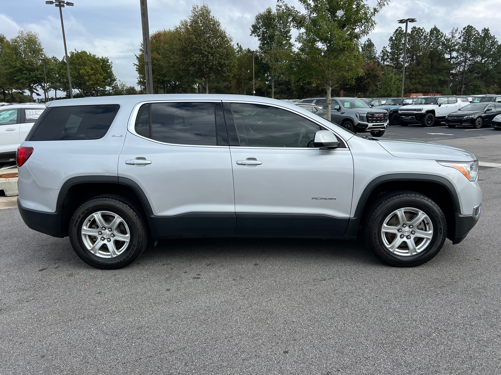 2019 GMC Acadia SLE-1 4