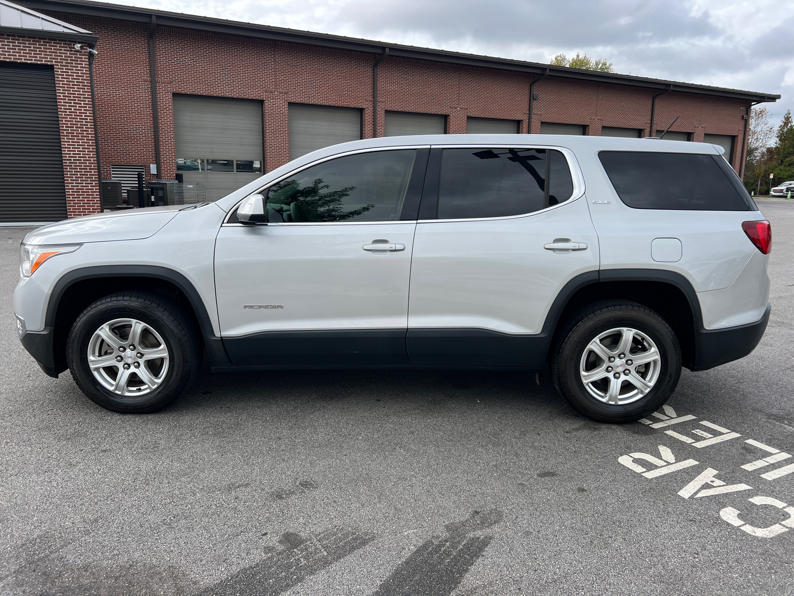 2019 GMC Acadia SLE-1 8