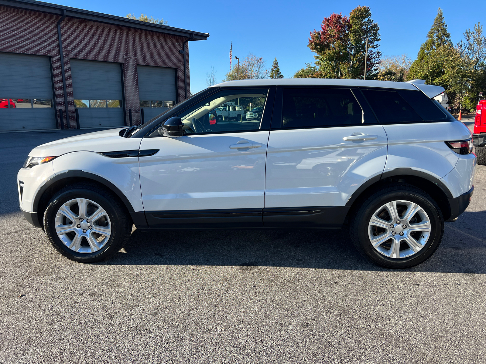 2017 Land Rover Range Rover Evoque SE 8