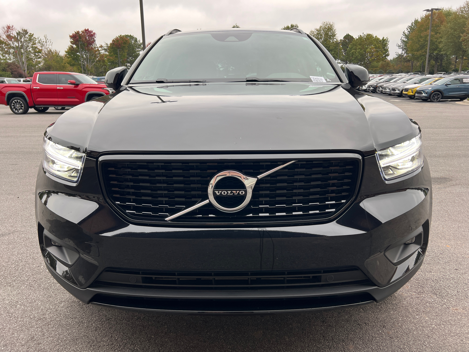 2020 Volvo XC40 R-Design 2