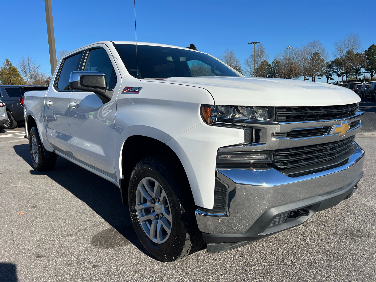 2019 Chevrolet Silverado 1500 LT 3