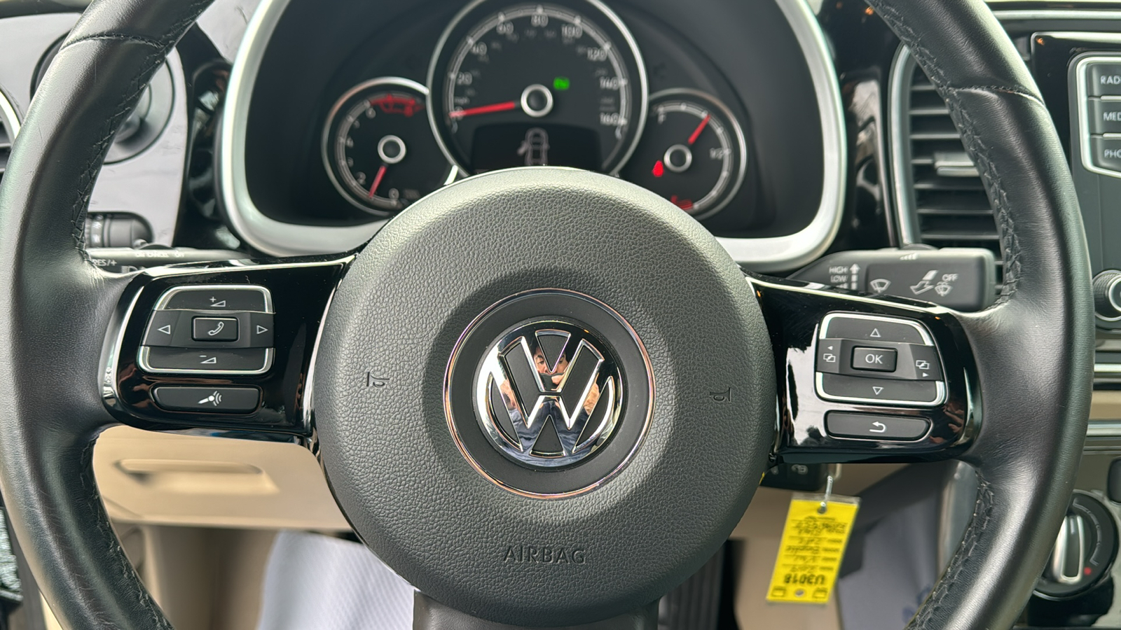 2019 Volkswagen Beetle Convertible  11