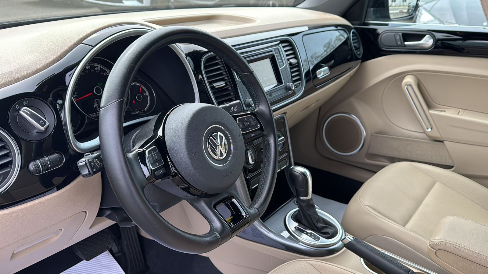 2019 Volkswagen Beetle Convertible  21