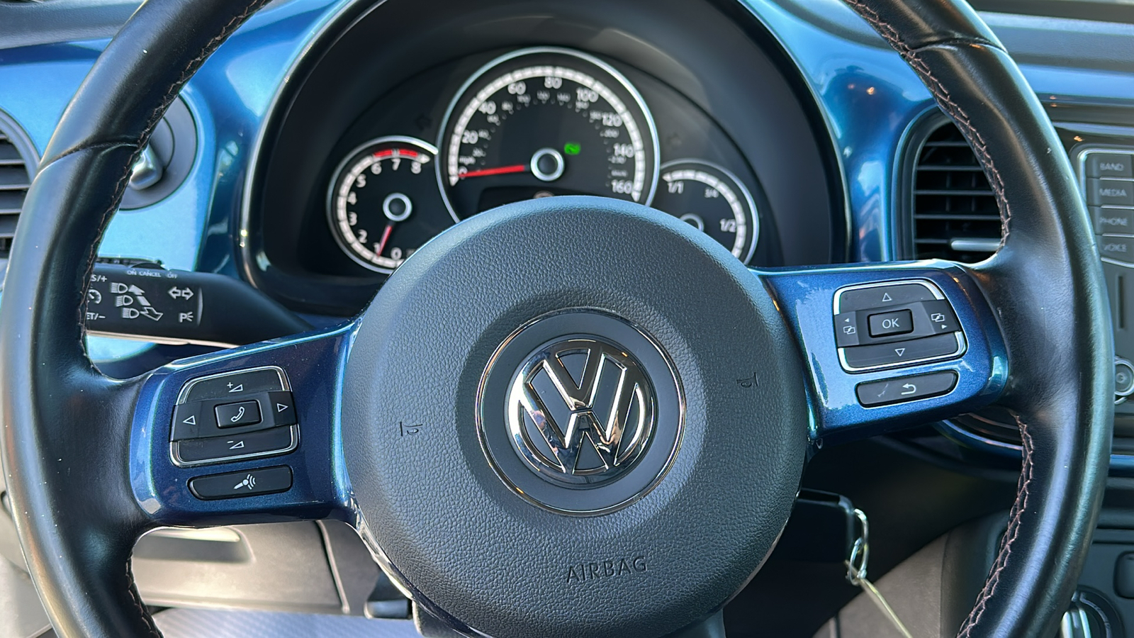 2016 Volkswagen Beetle 1.8T Classic 10