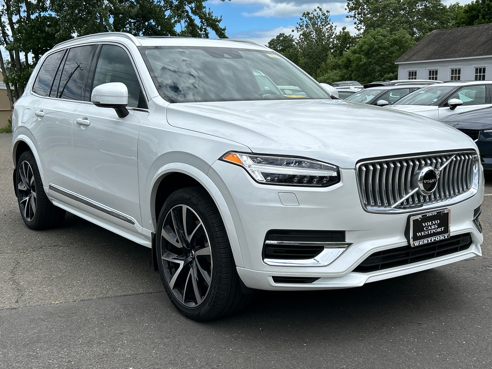 2021 Volvo XC90 Recharge Plug-In Hybrid T8 Inscription Expression 7 Passenger 2