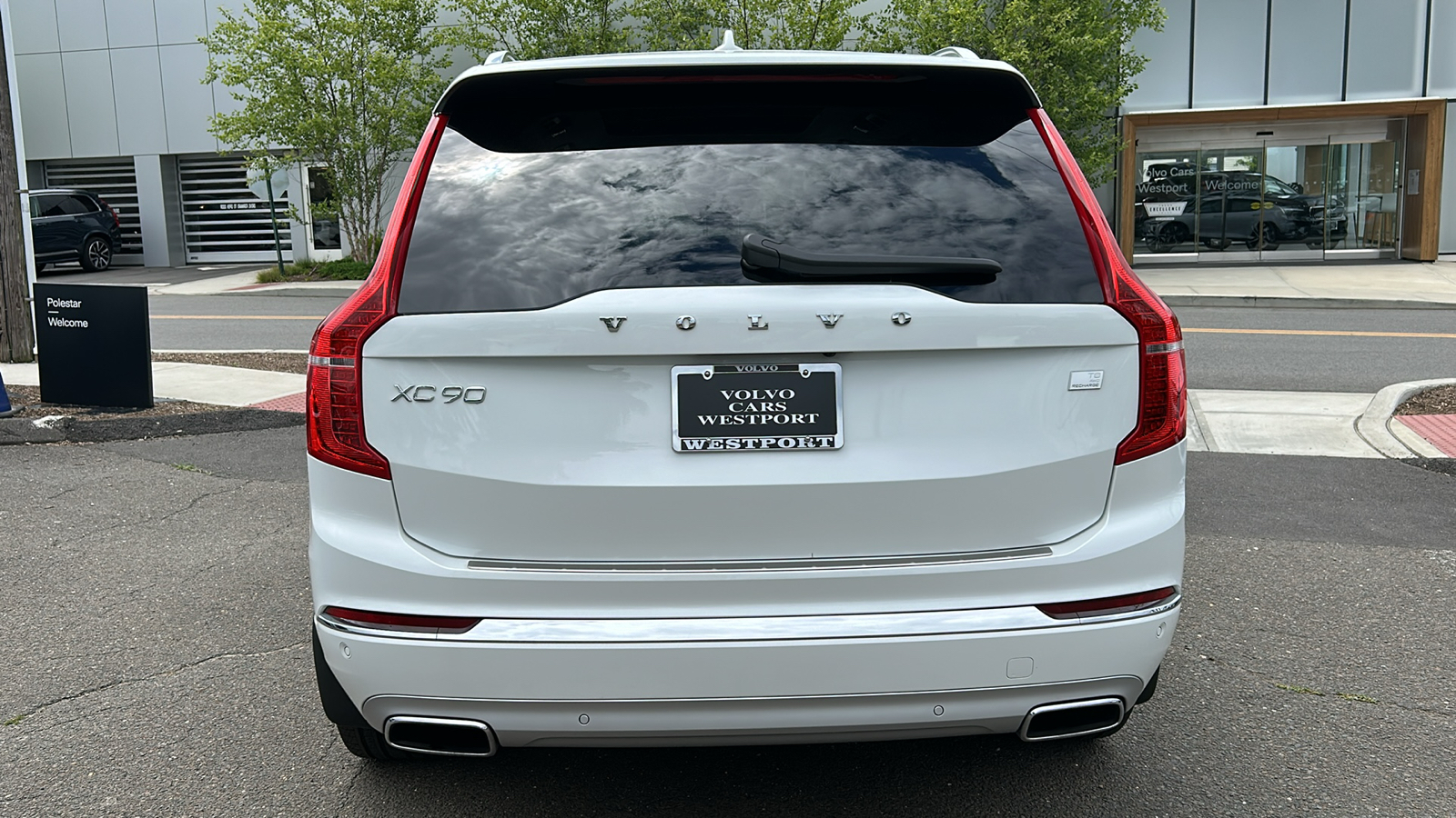 2021 Volvo XC90 Recharge Plug-In Hybrid T8 Inscription Expression 7 Passenger 6