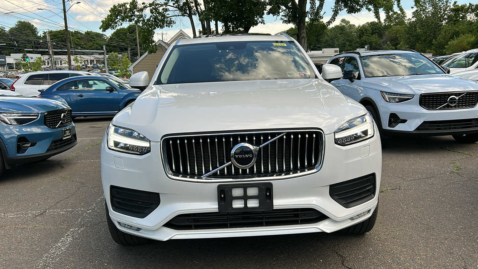 2022 Volvo XC90 T6 Momentum 3