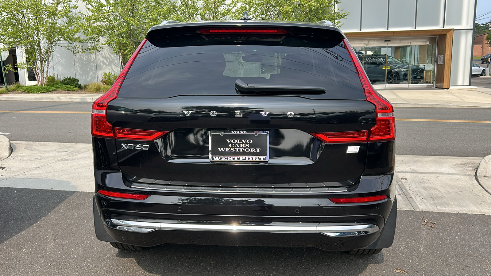 2022 Volvo XC60 Recharge Plug-In Hybrid T8 Inscription 6