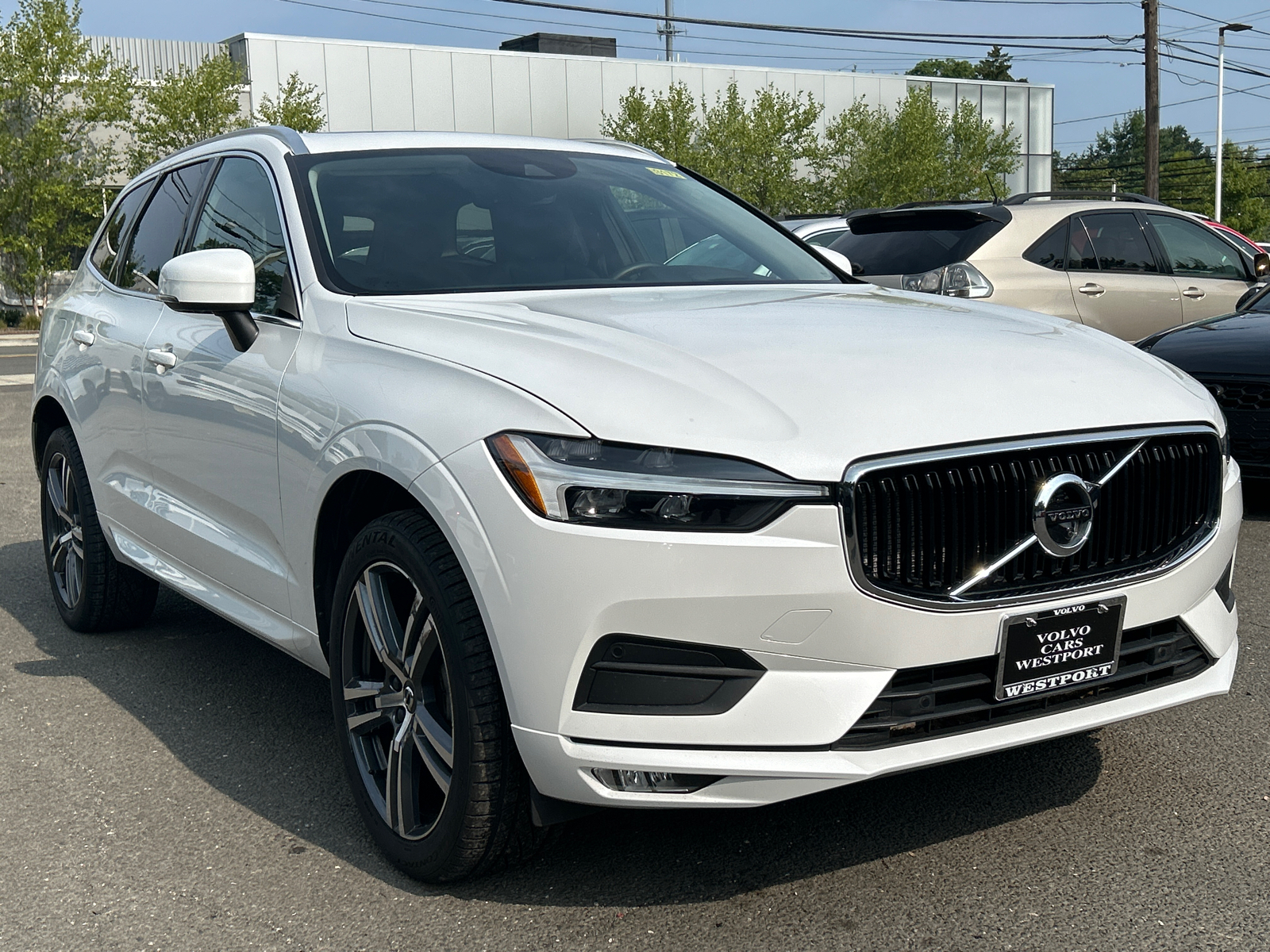 2021 Volvo XC60 T5 Momentum 2