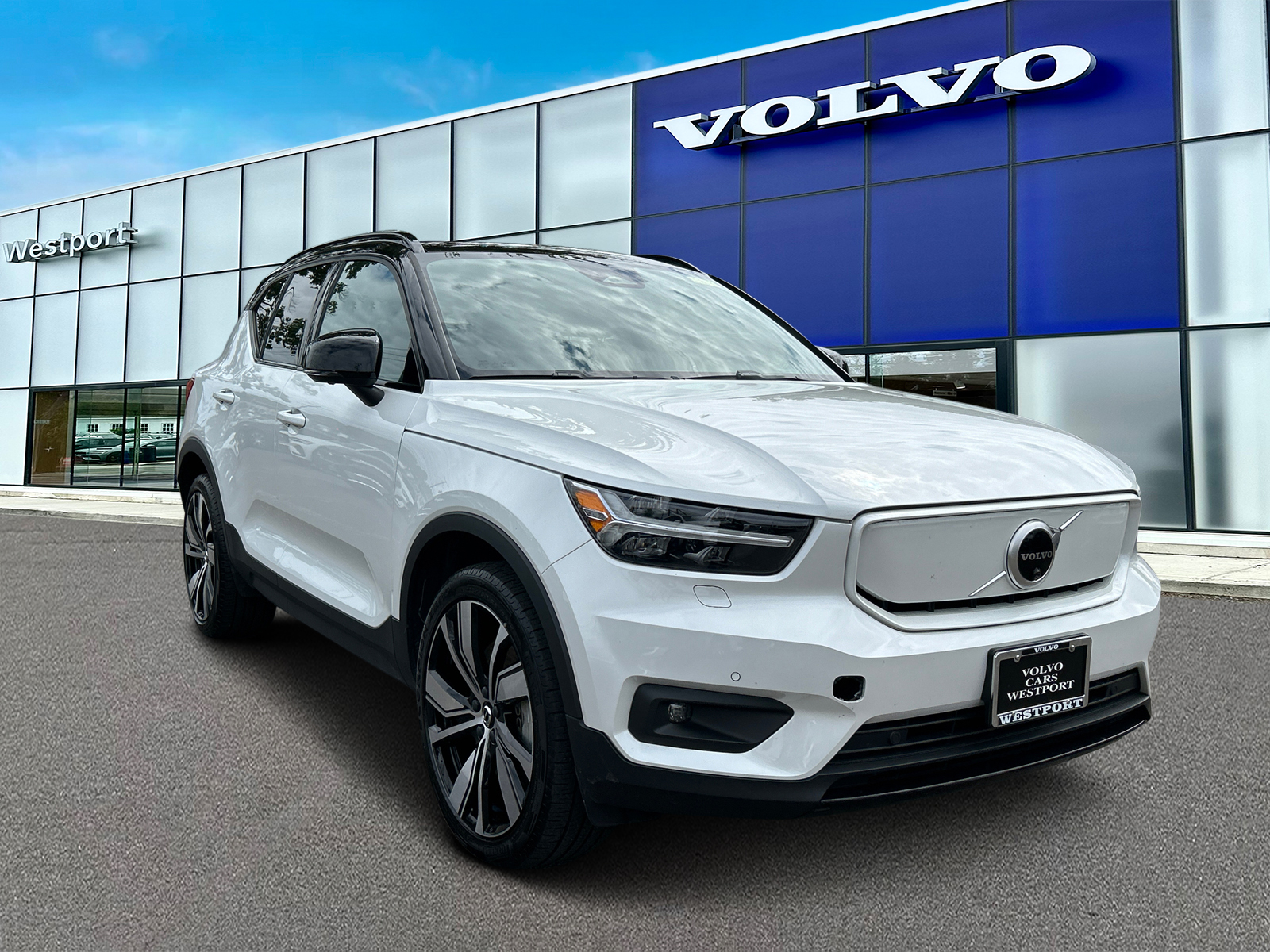 2021 Volvo XC40 Recharge Pure Electric P8 1