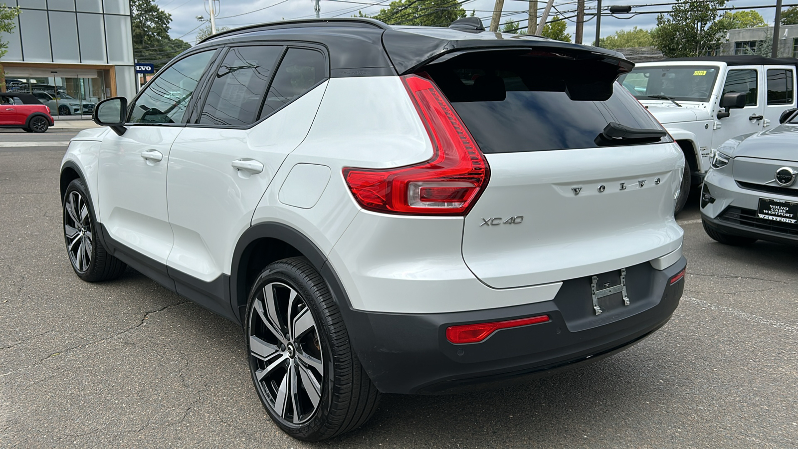 2021 Volvo XC40 Recharge Pure Electric P8 5