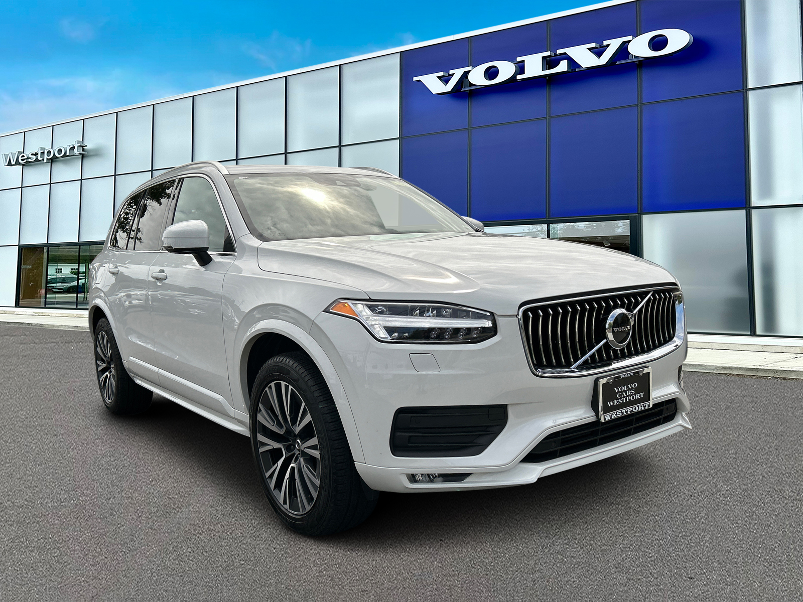 2022 Volvo XC90 T6 Momentum 1