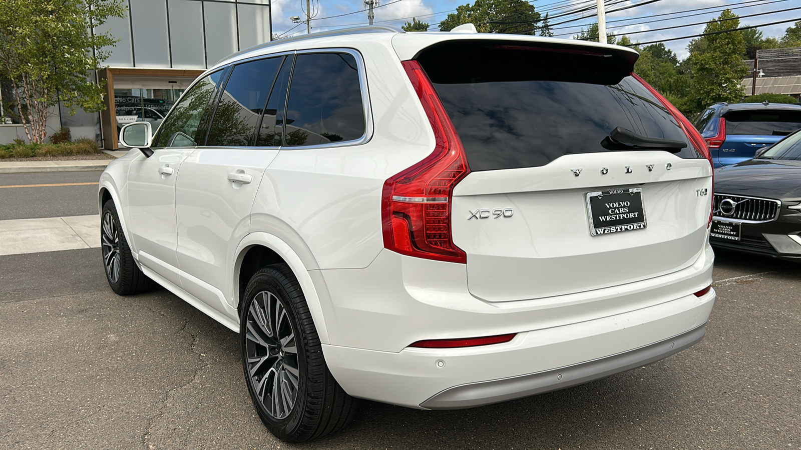 2022 Volvo XC90 T6 Momentum 5