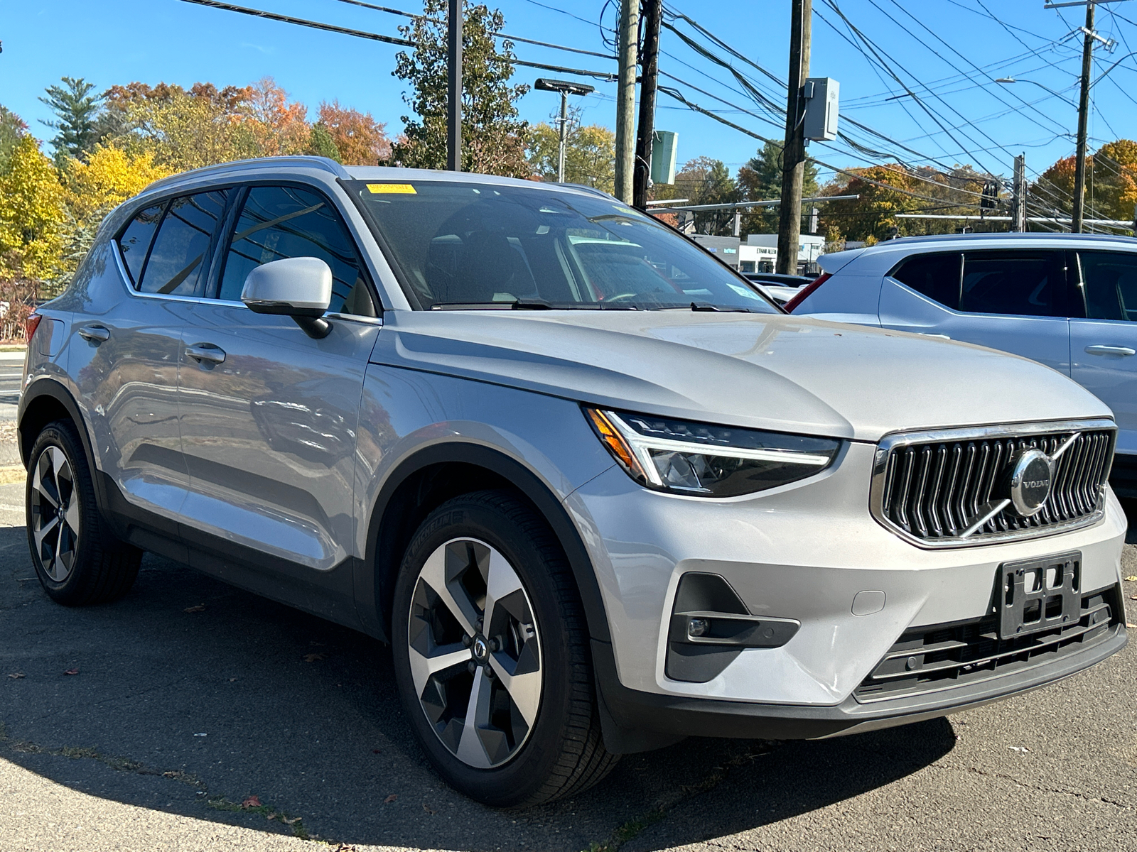 2023 Volvo XC40 B5 Plus Bright Theme 2