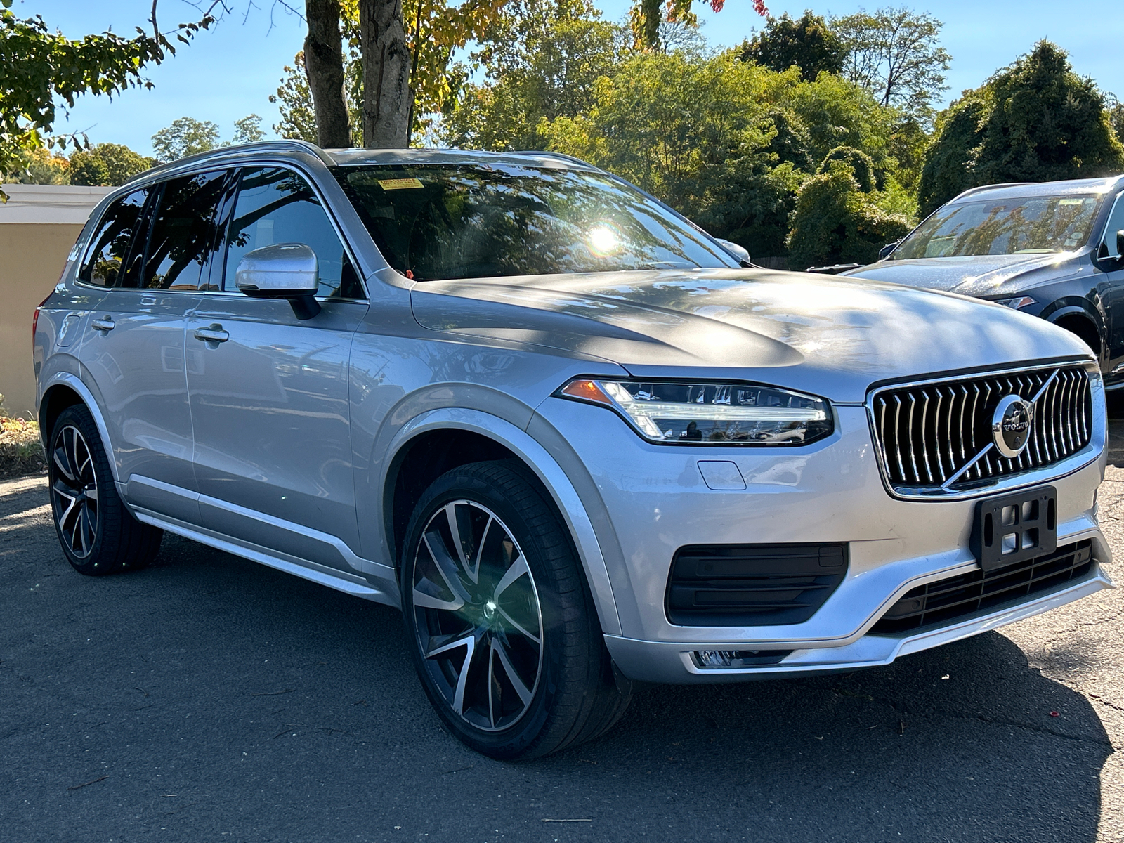 2022 Volvo XC90 T6 Momentum 2