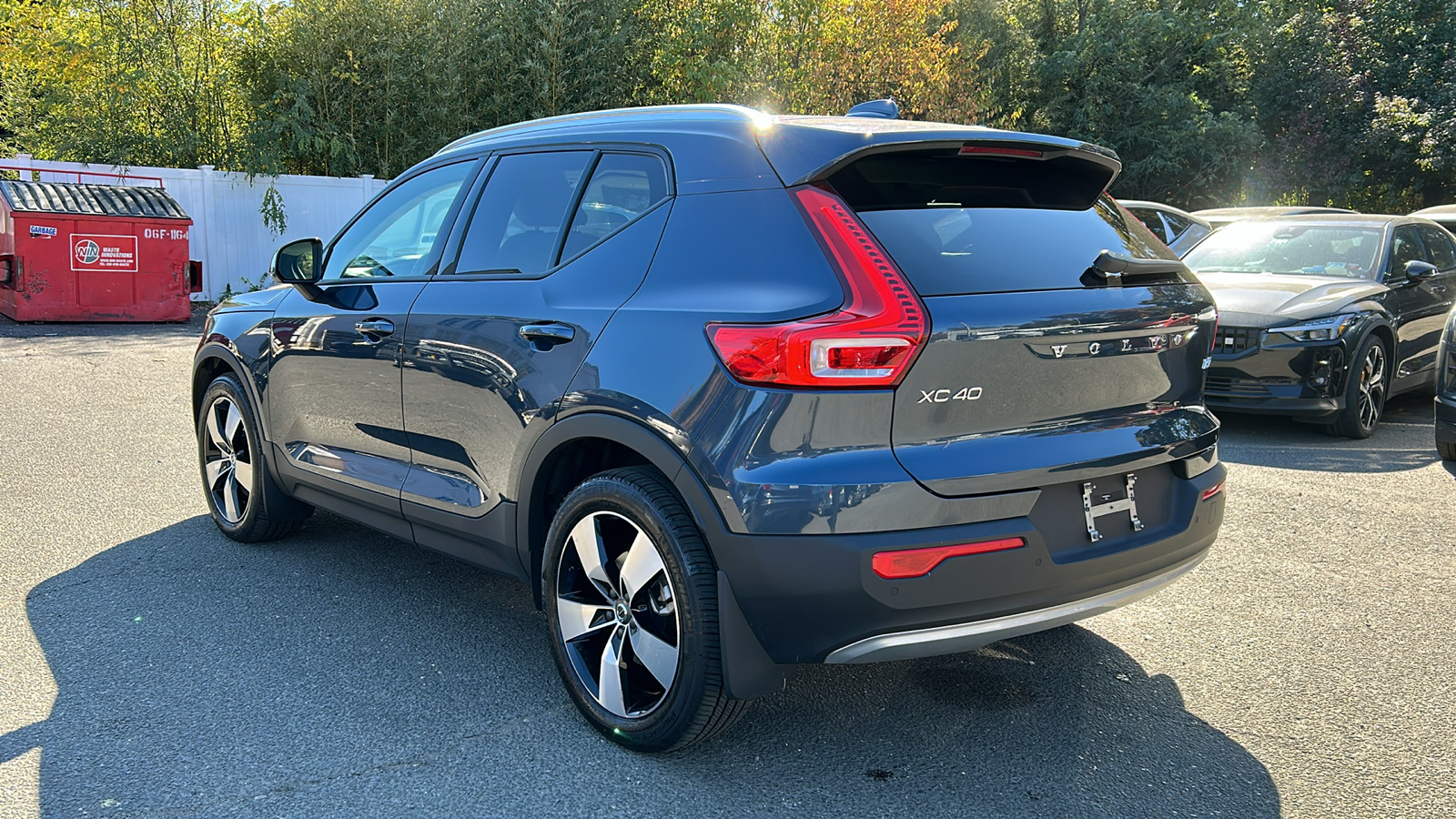 2022 Volvo XC40 Momentum 5