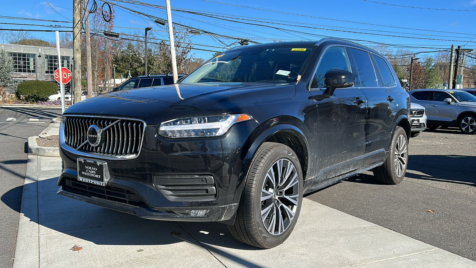 2022 Volvo XC90 T6 Momentum 4