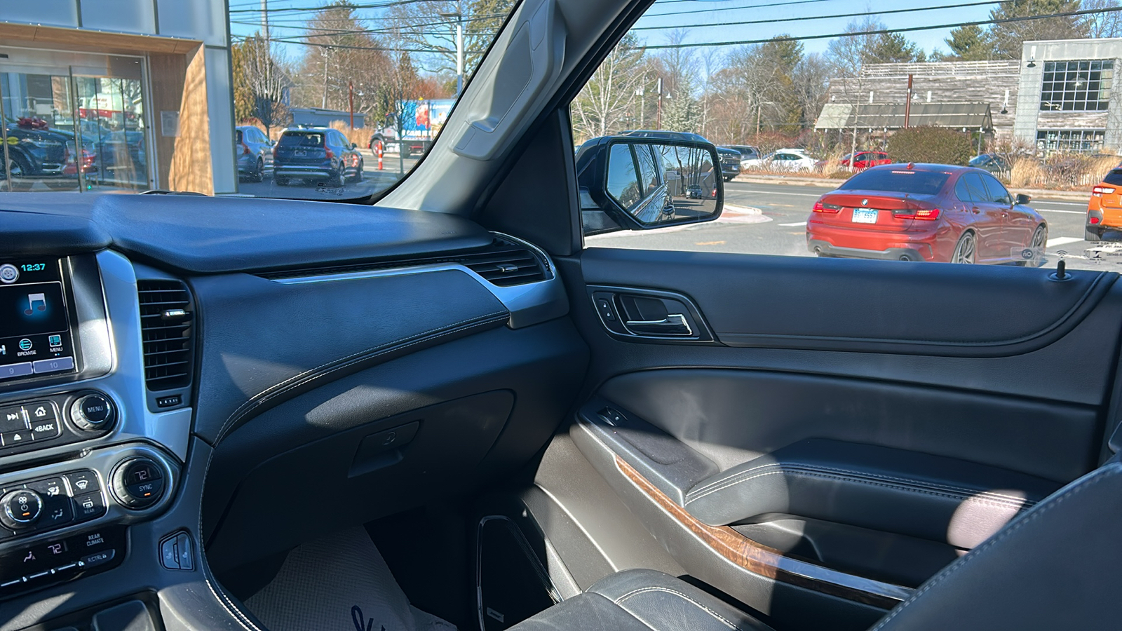 2020 Chevrolet Suburban LT 23