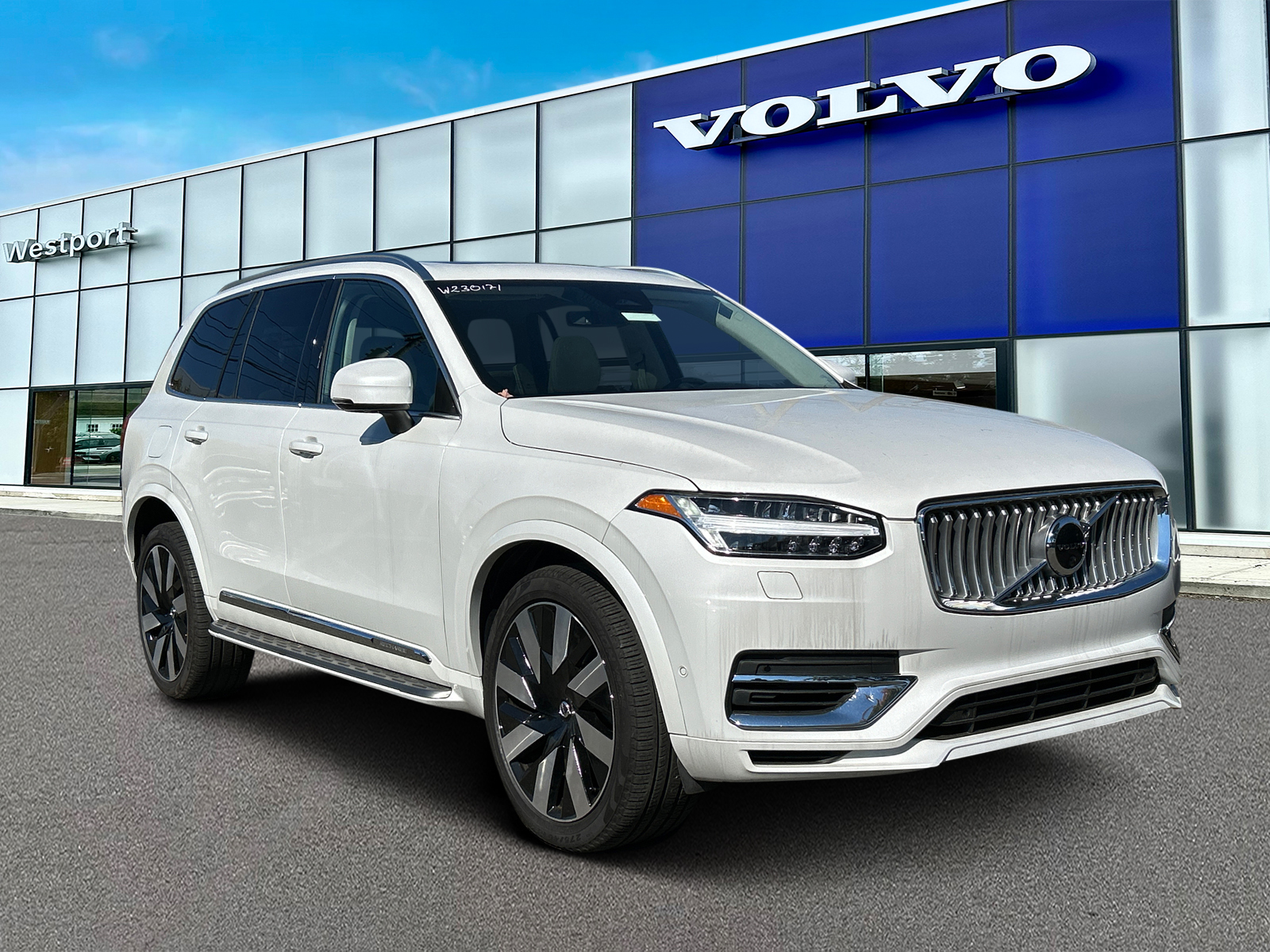 2023 Volvo XC90 Recharge Plug-In Hybrid Ultimate 1