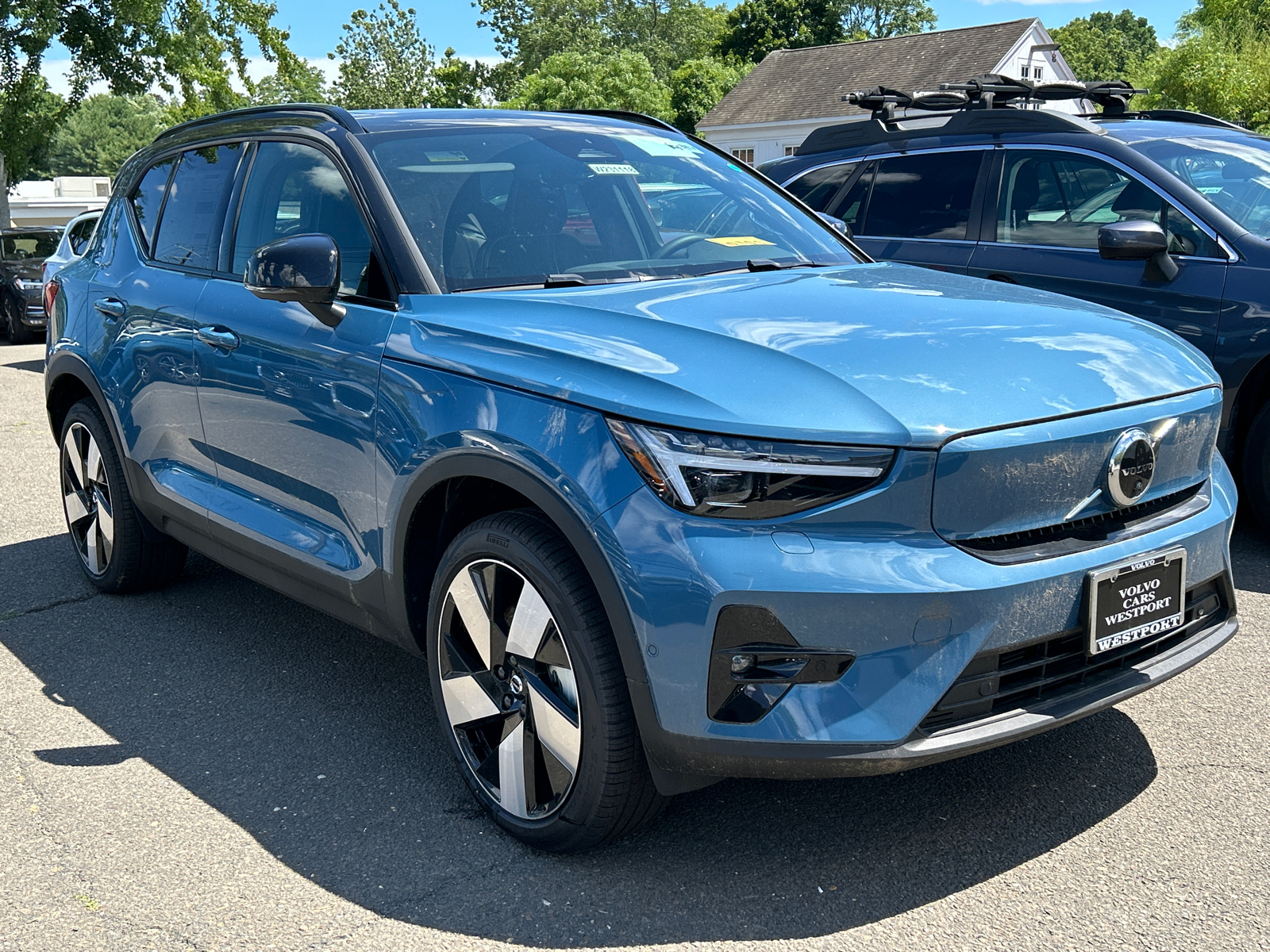 2023 Volvo XC40 Recharge Pure Electric Ultimate 2