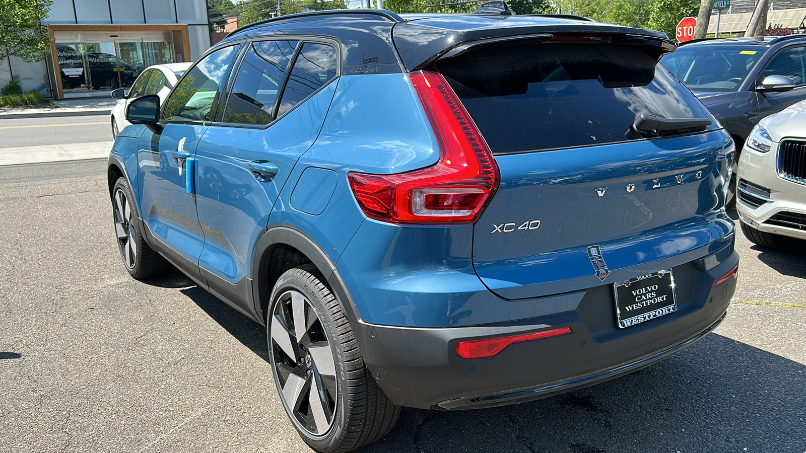 2023 Volvo XC40 Recharge Pure Electric Ultimate 5