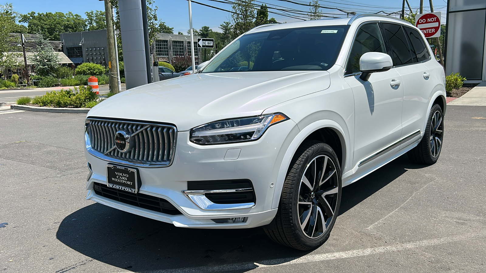 2024 Volvo XC90 B6 Plus Bright Theme 4