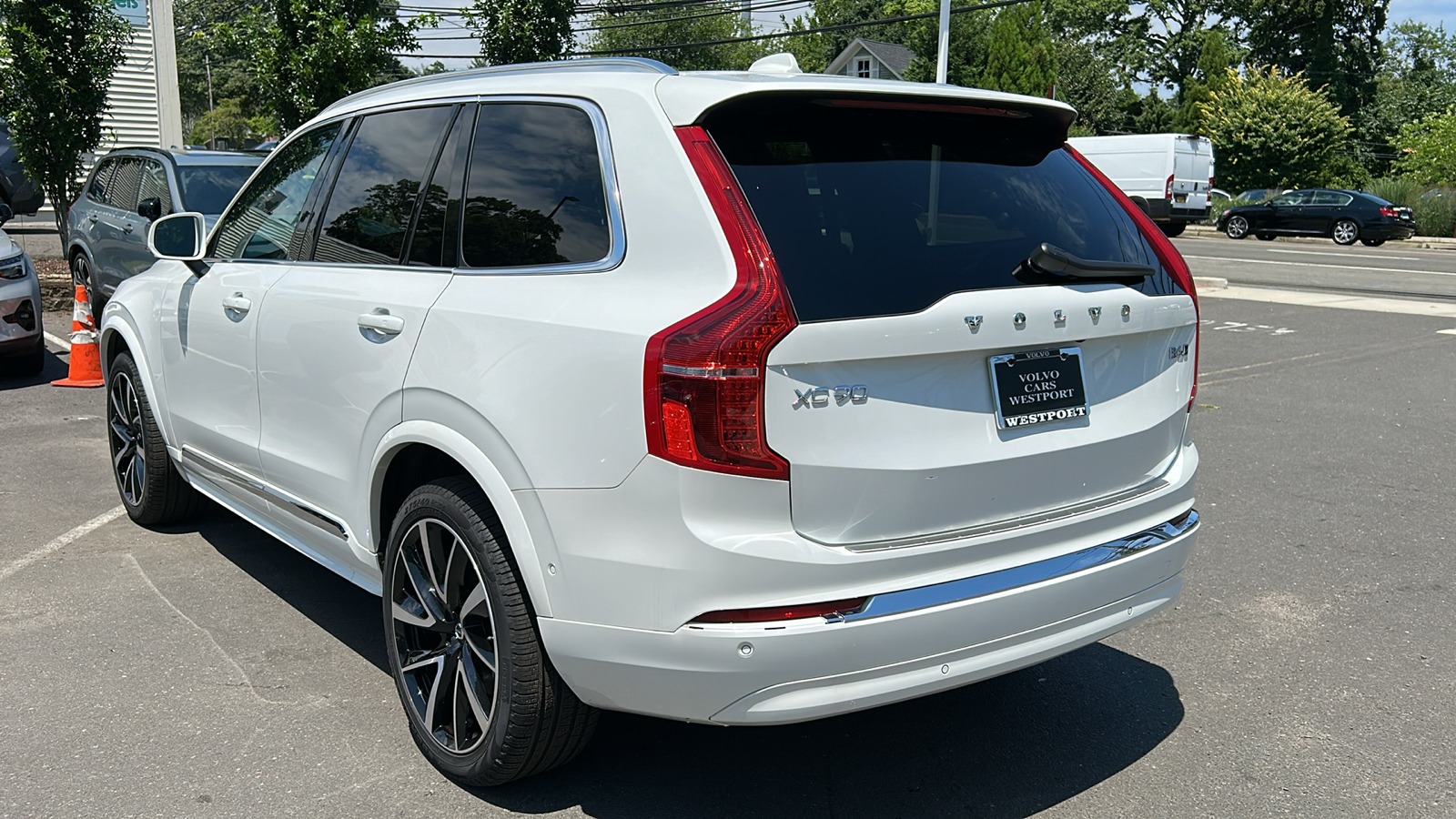 2024 Volvo XC90 B6 Plus Bright Theme 5