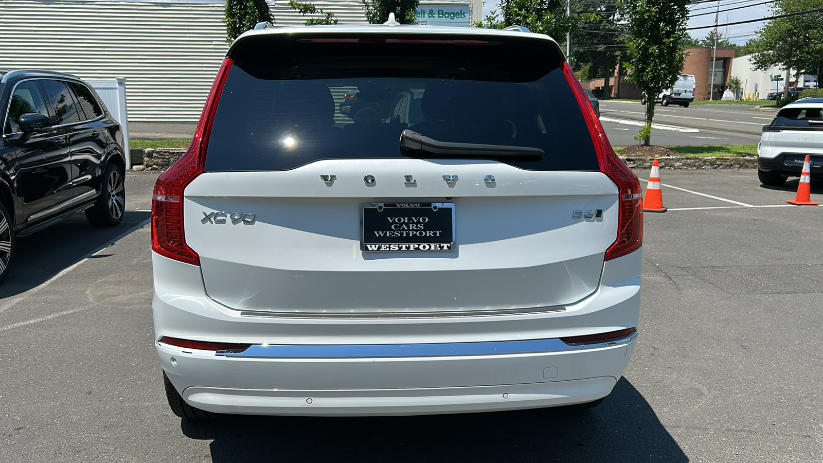 2024 Volvo XC90 B6 Plus Bright Theme 6