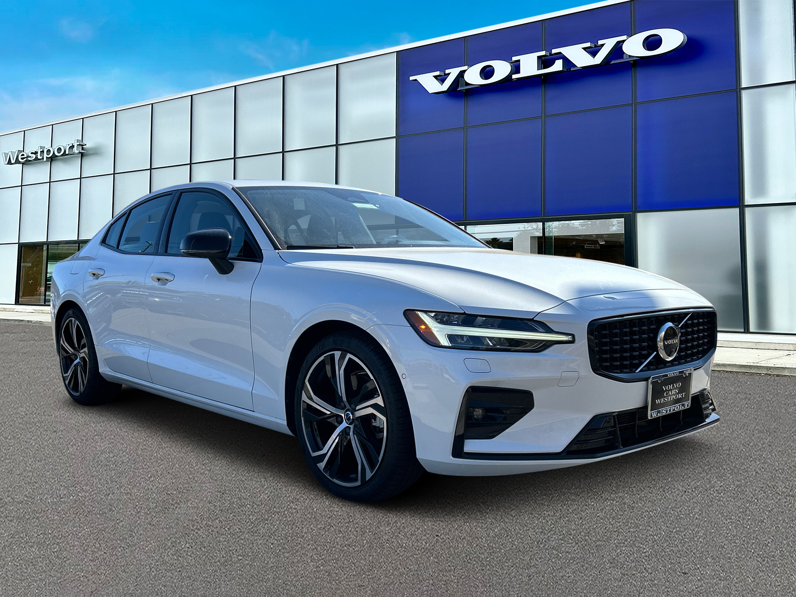 2024 Volvo S60 B5 Plus Dark Theme 1