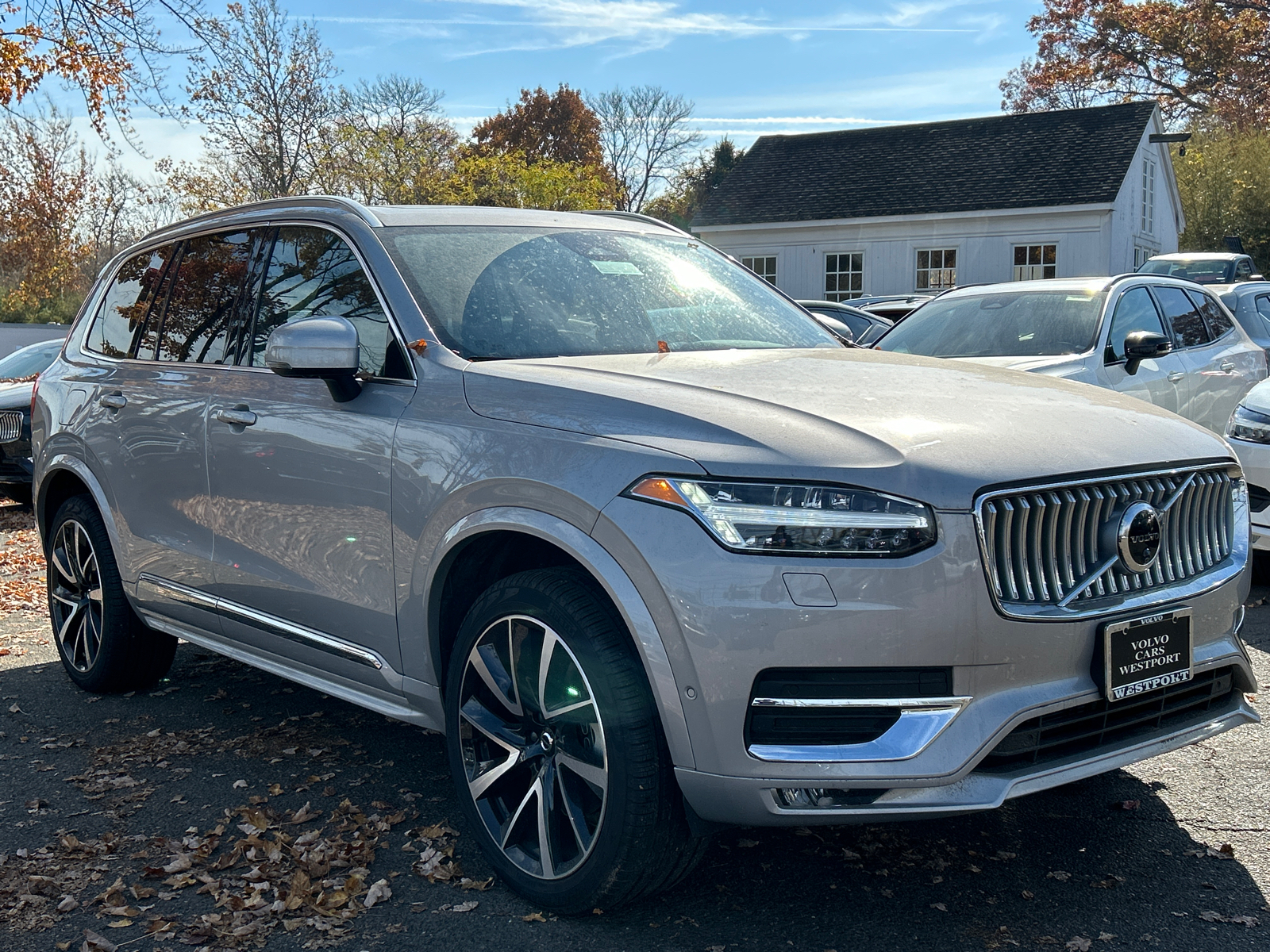 2024 Volvo XC90 B6 Plus Bright Theme 2