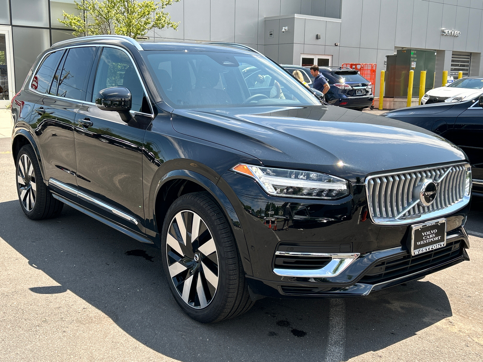 2024 Volvo XC90 Recharge Plug-In Hybrid T8 Plus Bright Theme 7 Passenger 2