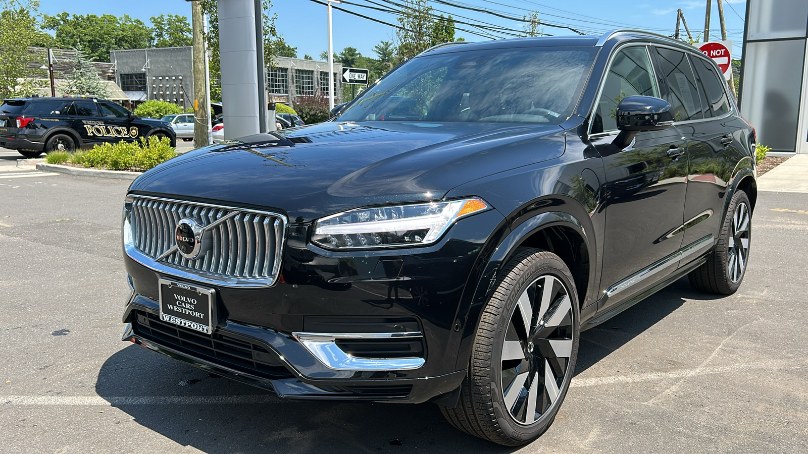 2024 Volvo XC90 Recharge Plug-In Hybrid T8 Plus Bright Theme 7 Passenger 4