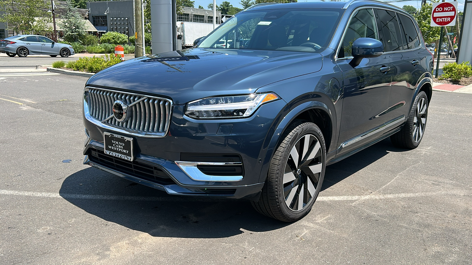 2024 Volvo XC90 Recharge Plug-In Hybrid T8 Plus Bright Theme 7 Passenger 4