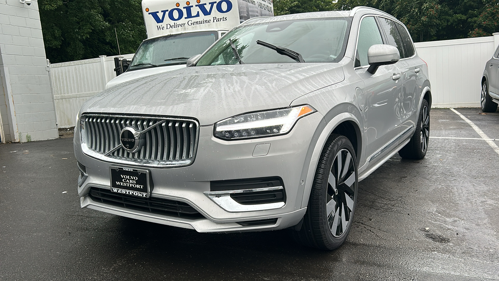 2024 Volvo XC90 Recharge Plug-In Hybrid T8 Plus Bright Theme 7 Passenger 4