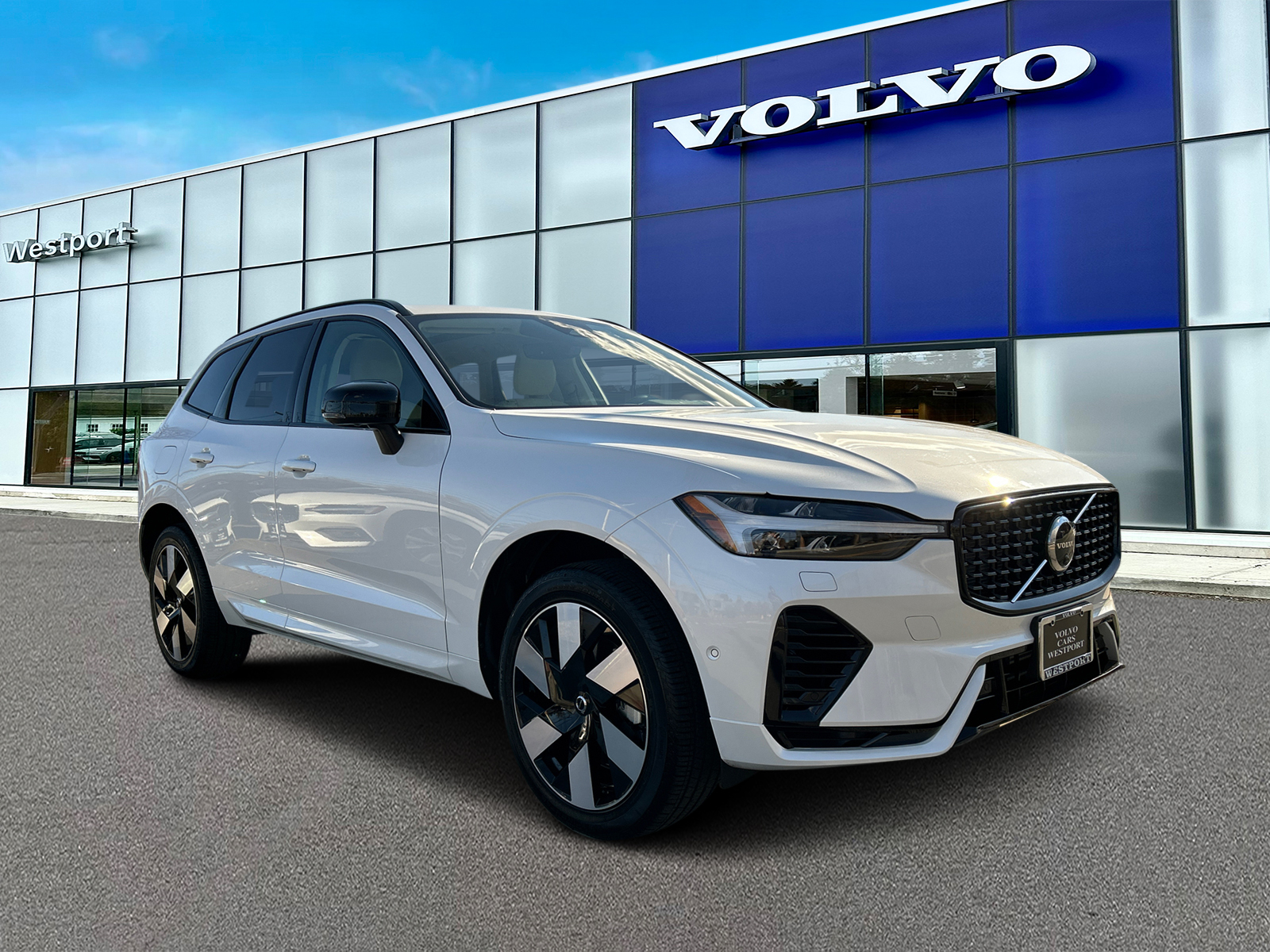 2025 Volvo XC60 Plug-In Hybrid T8 Plus 1