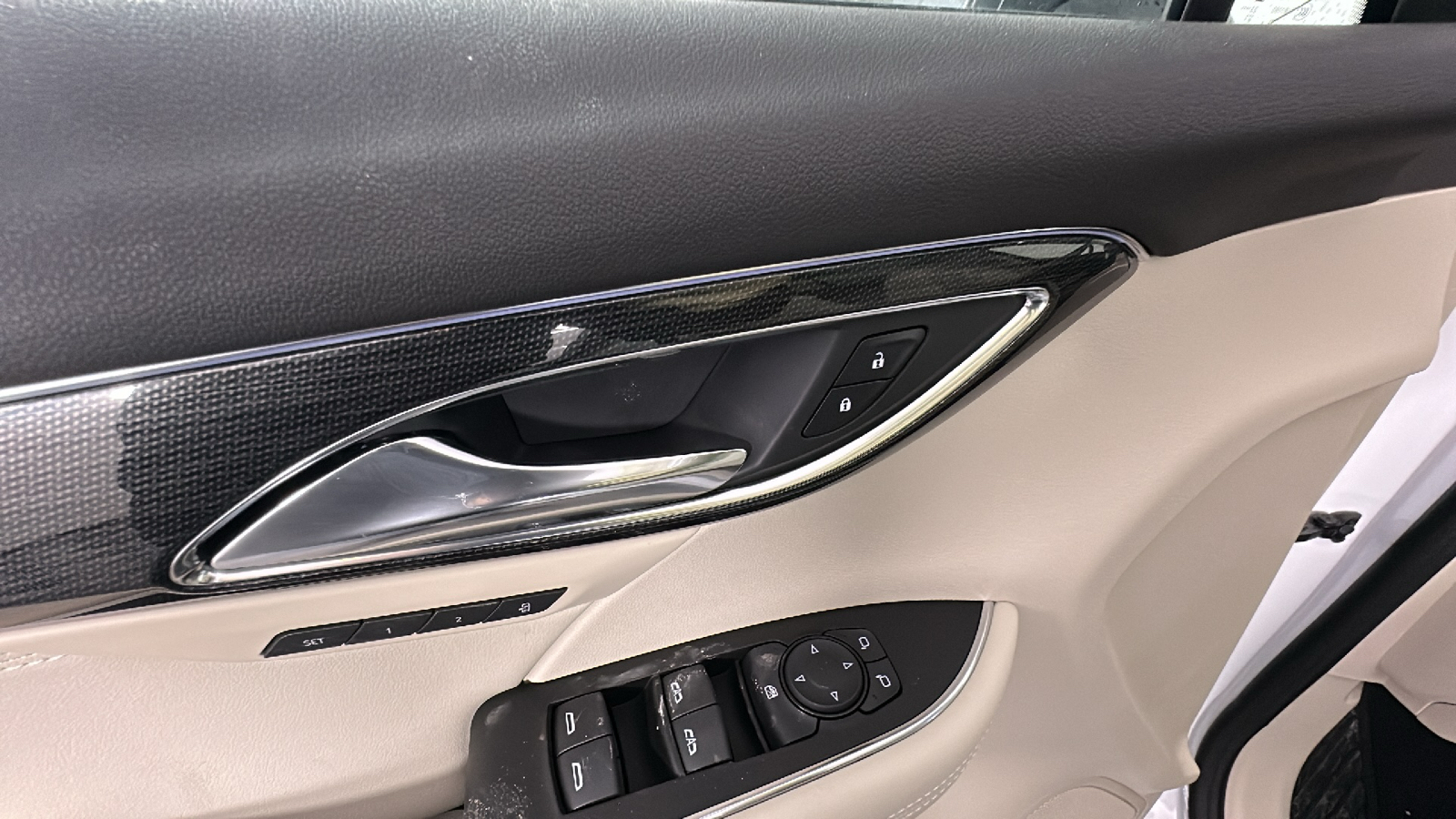 2023 Buick Envision Essence 29