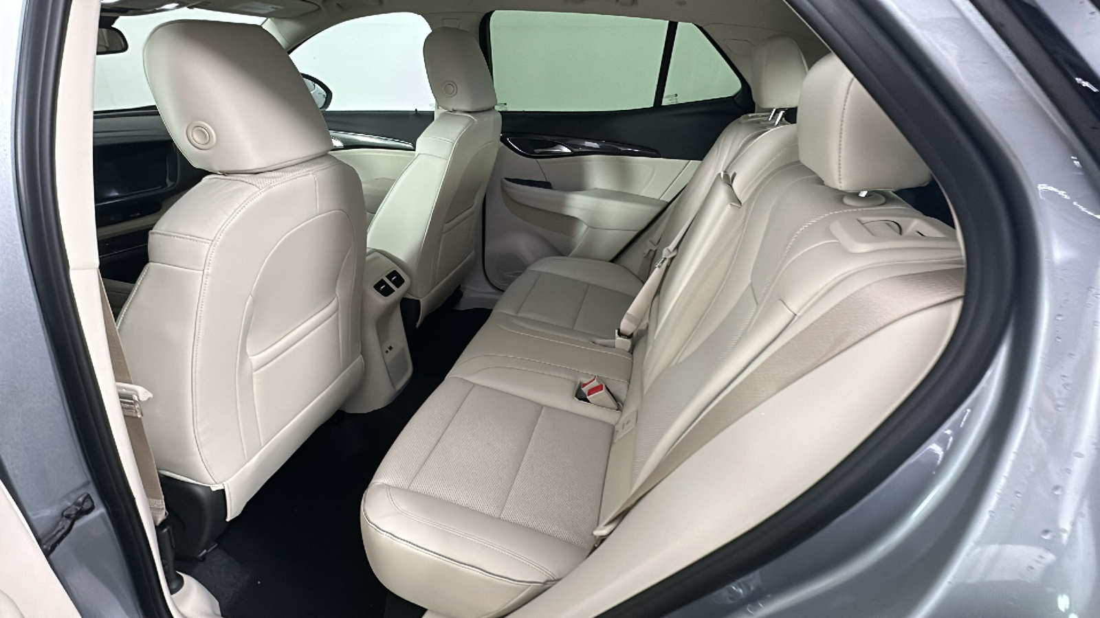 2023 Buick Envision Essence 24