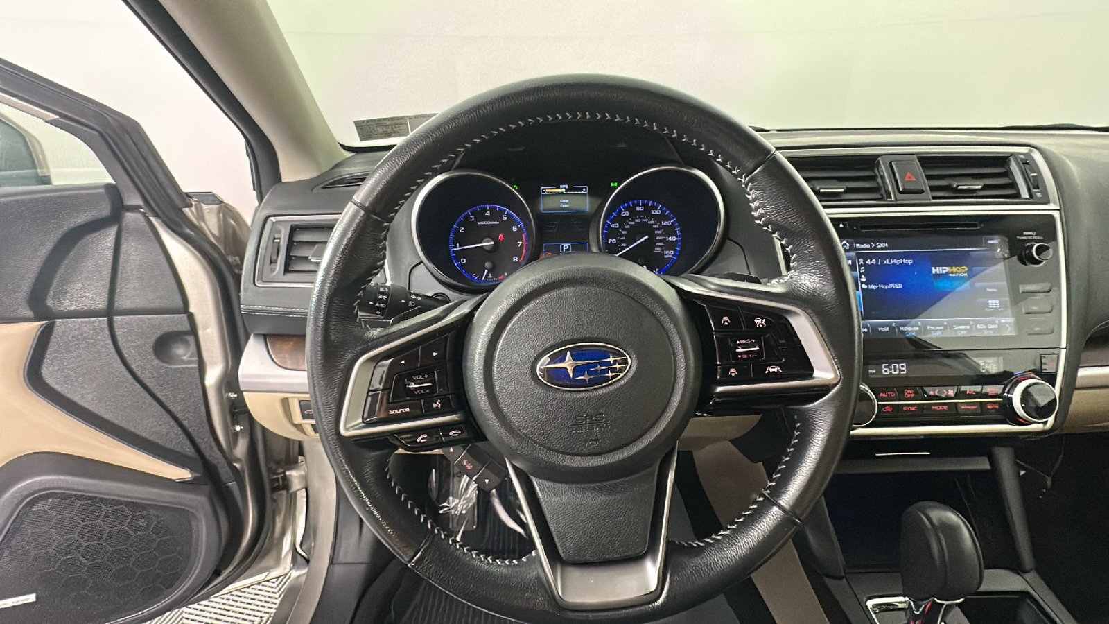 2018 Subaru Outback 3.6R 38