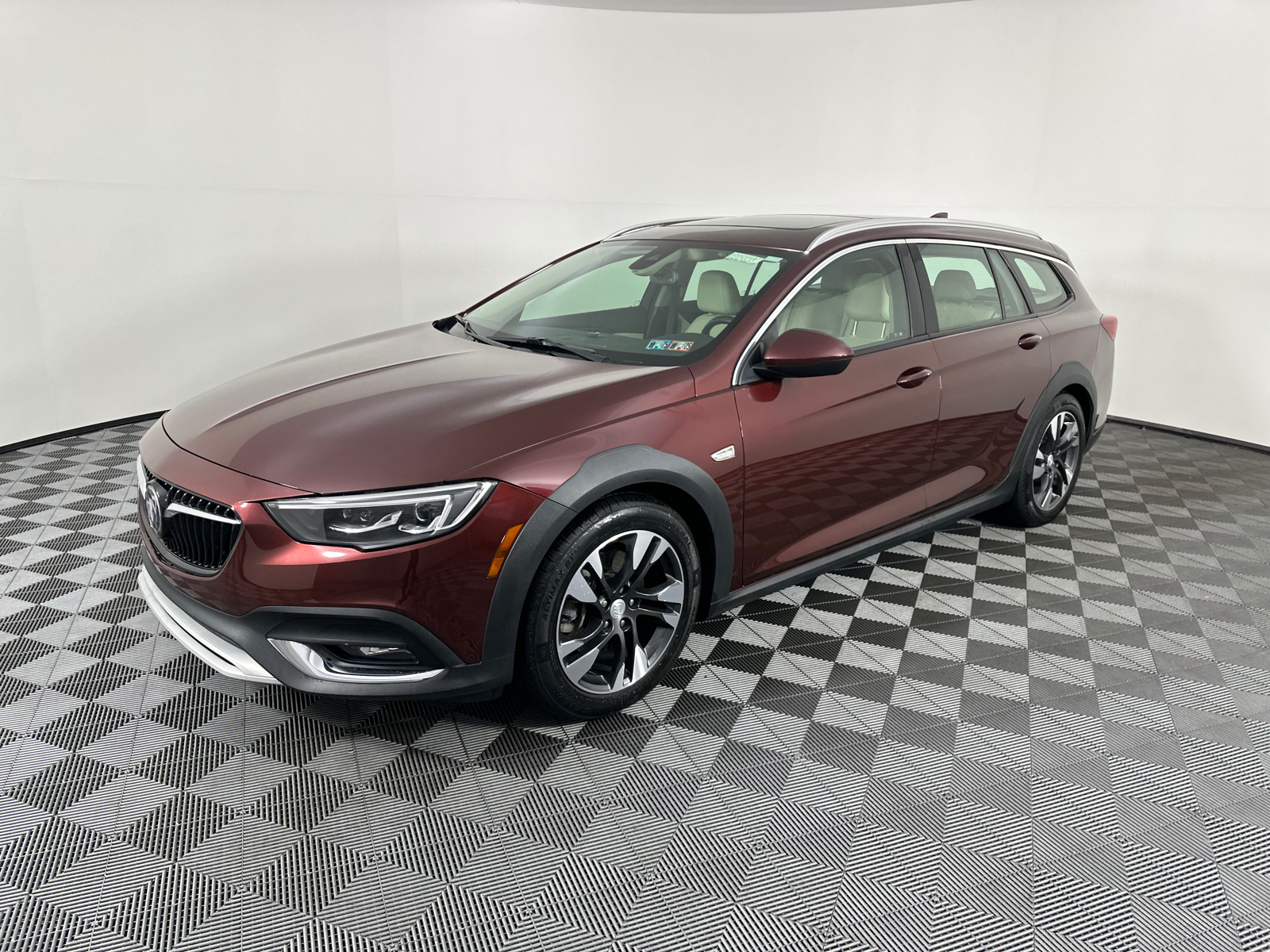 2018 Buick Regal TourX Essence 6