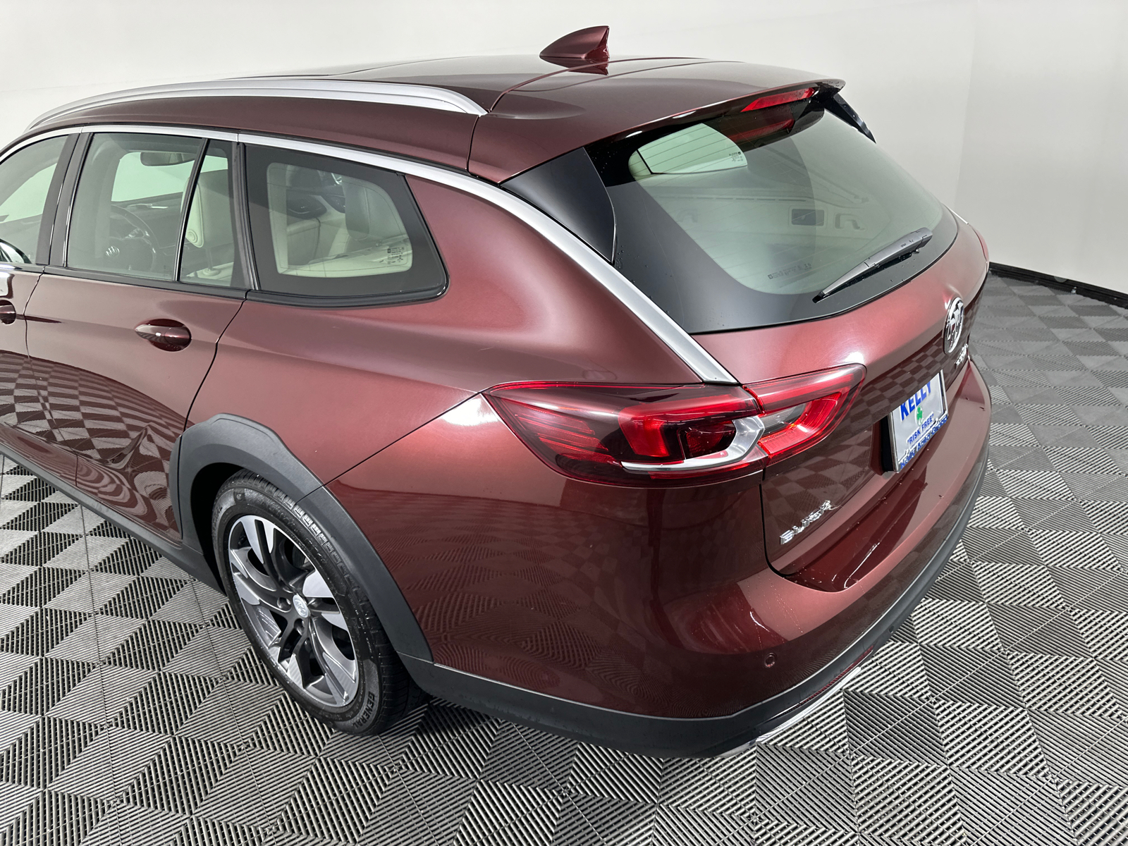 2018 Buick Regal TourX Essence 12