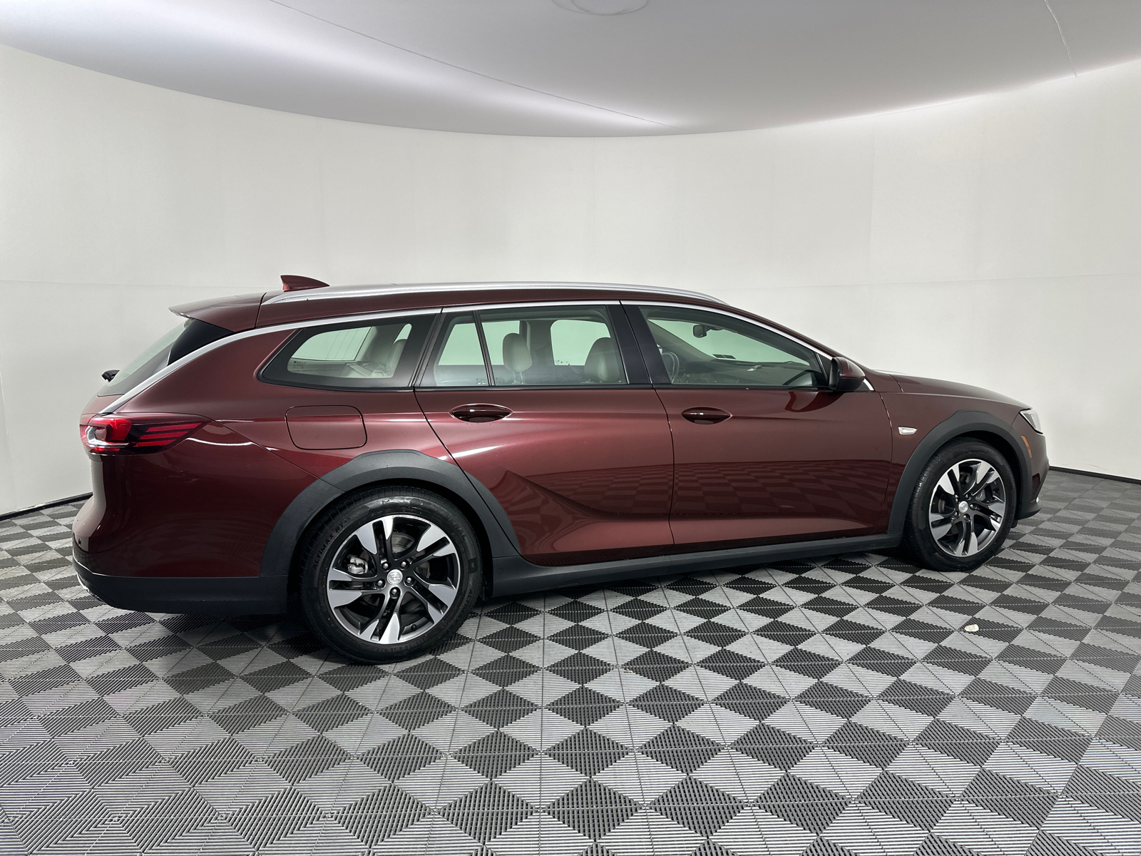 2018 Buick Regal TourX Essence 23