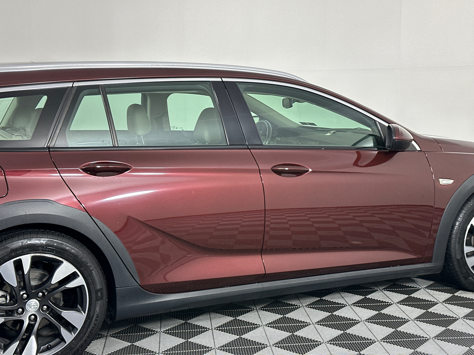 2018 Buick Regal TourX Essence 24