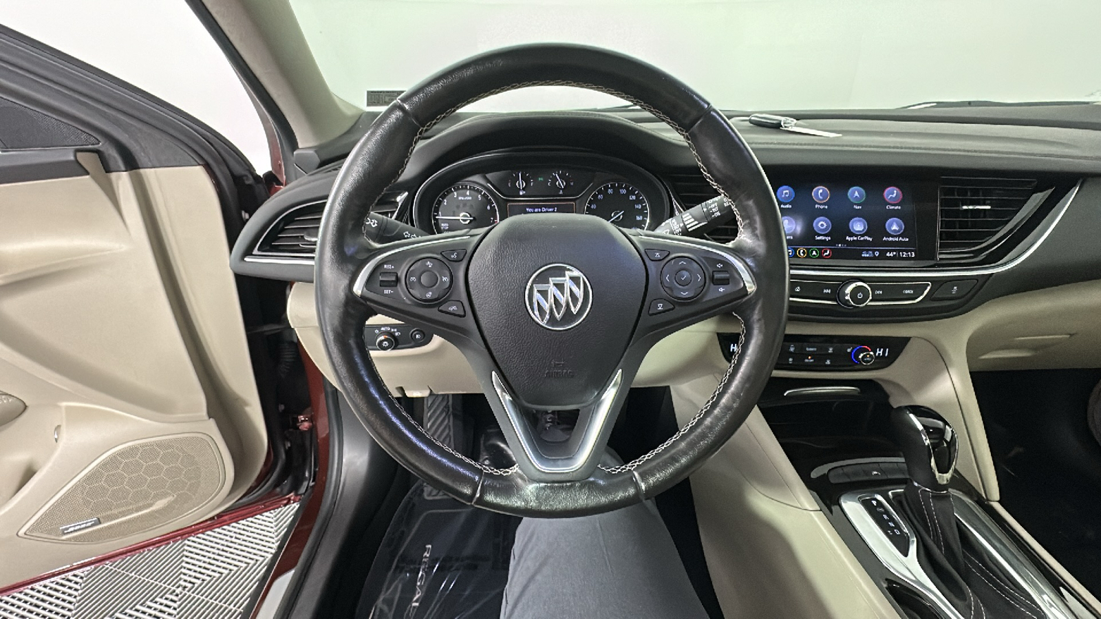 2018 Buick Regal TourX Essence 37