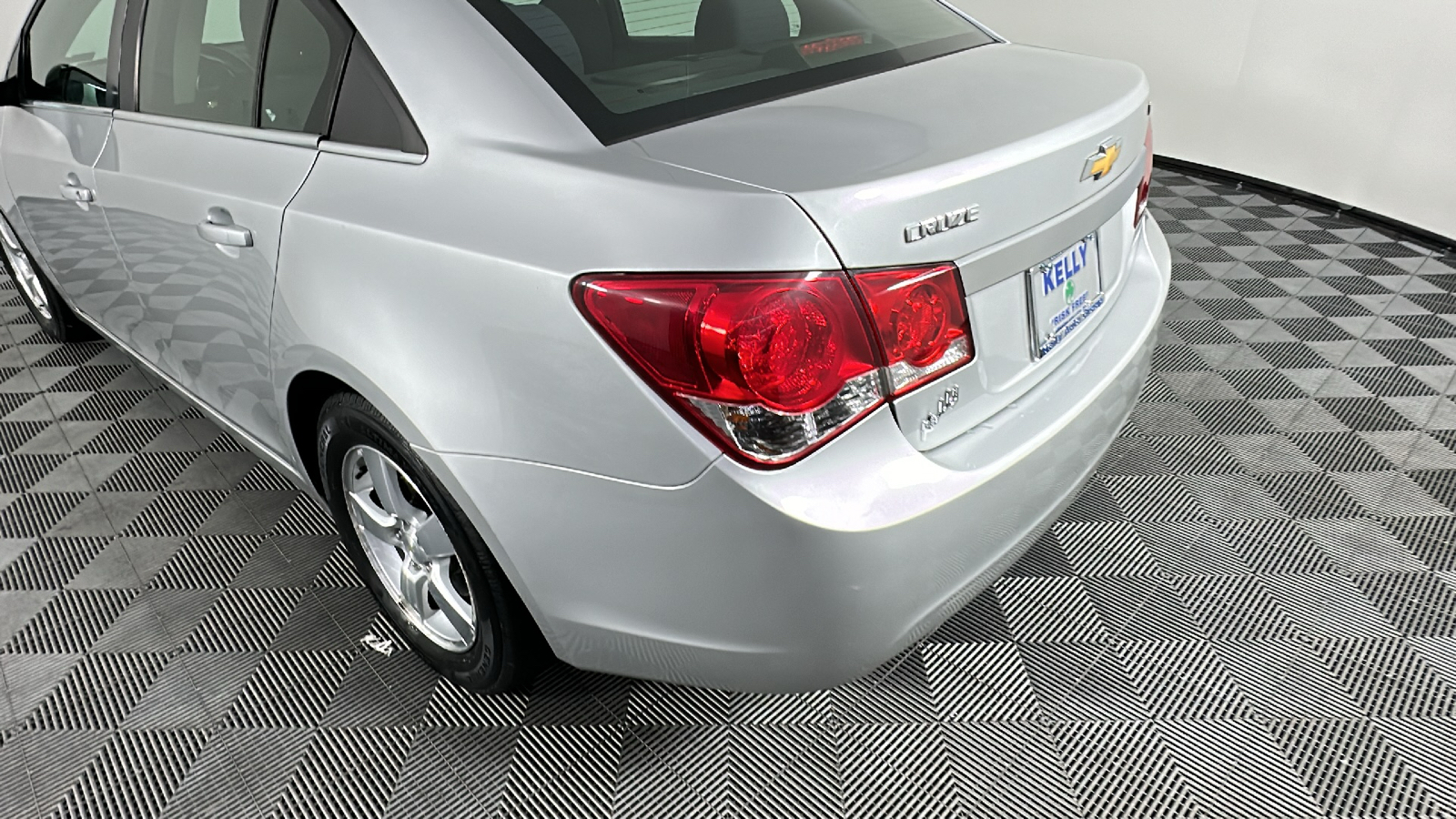 2013 Chevrolet Cruze 1LT Auto 12