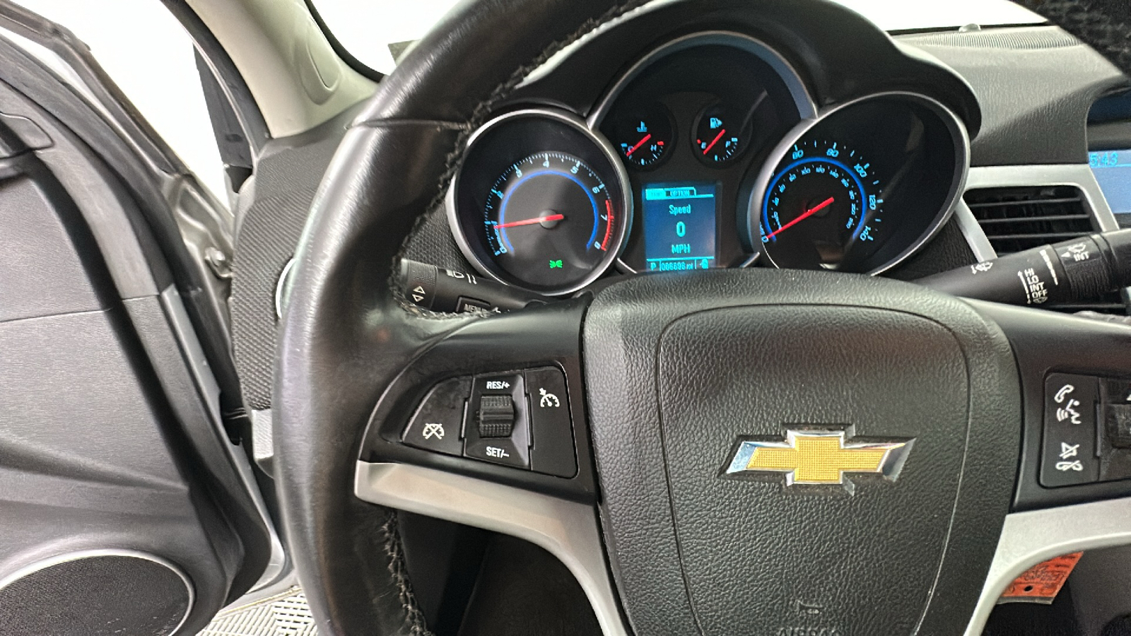 2013 Chevrolet Cruze 1LT Auto 38