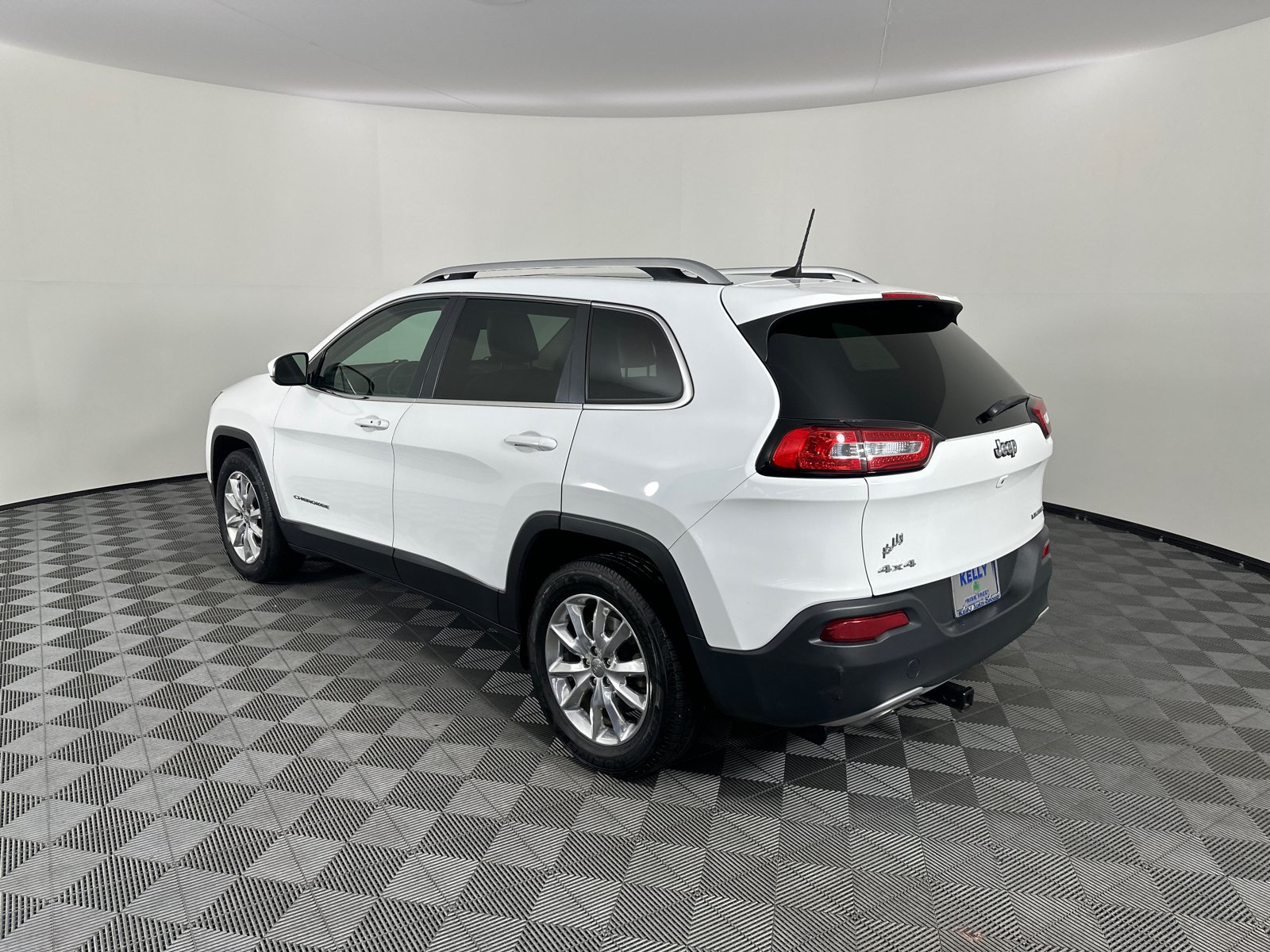 2016 Jeep Cherokee Limited 11