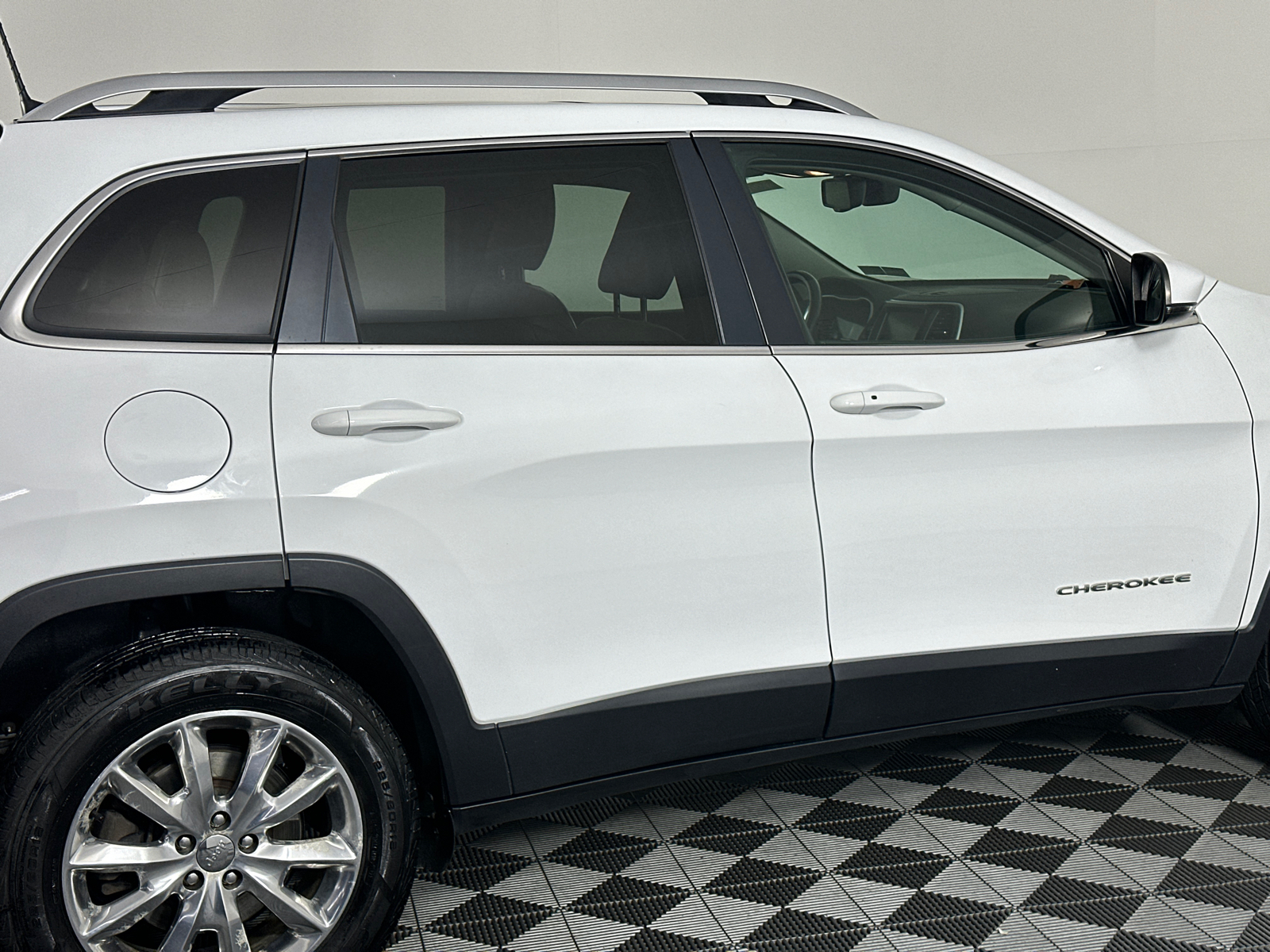 2016 Jeep Cherokee Limited 21