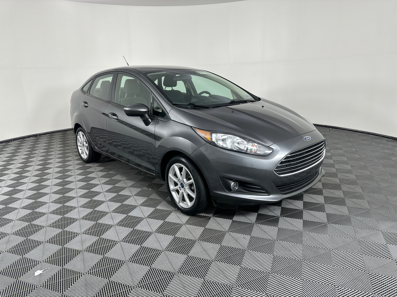 2019 Ford Fiesta SE 1